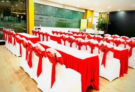 ÁO GHẾ KHĂN BÀN HỘI  NGHỊ