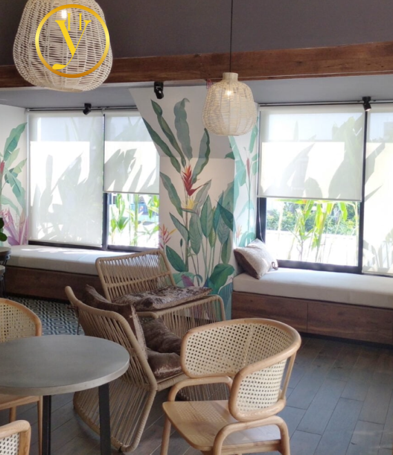 Rèm cuốn cửa sổ màu trắng sang trọng – Quán cà phê hiện đại NH06