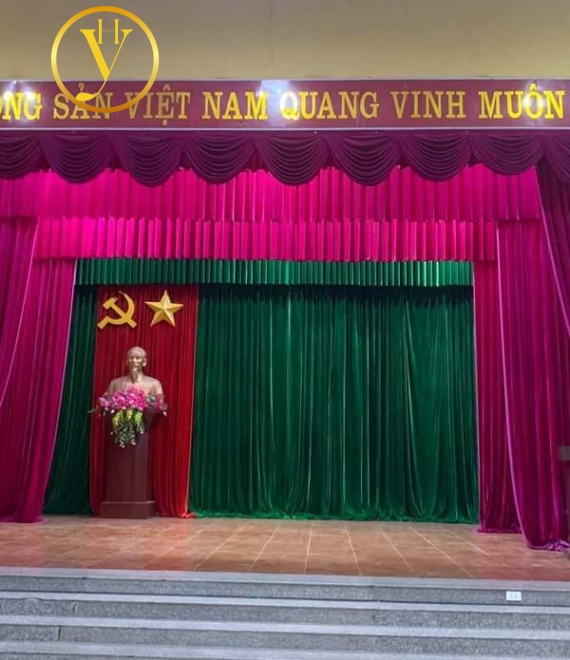 RÈM HỘI TRƯỜNG