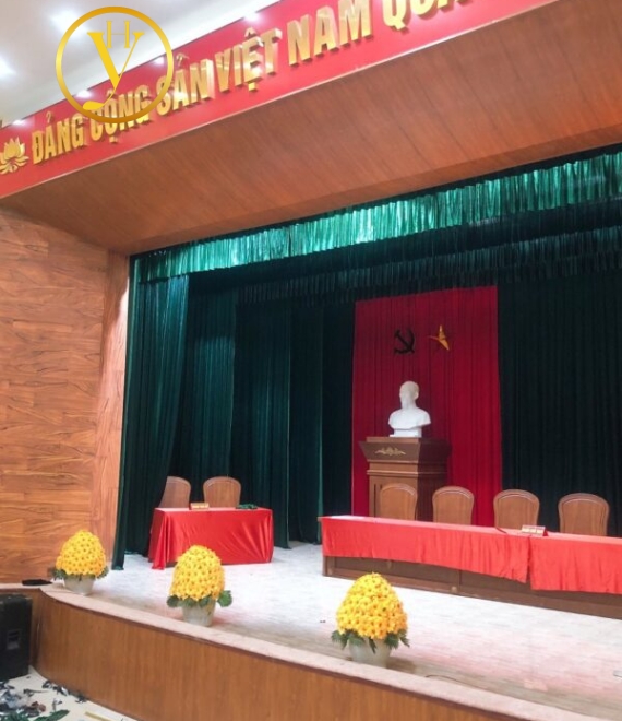 RÈM HỘI TRƯỜNG