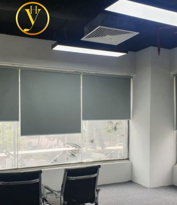 Rèm cuốn cửa sổ văn phòng màu ghi xám