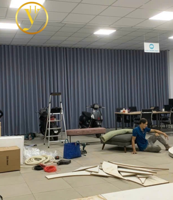 RÈM HỘI TRƯỜNG